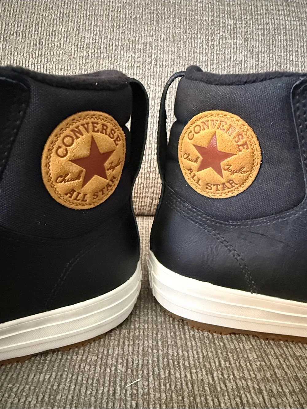 Converse CTAS Berkshire Boot Hi Kids Size 7 Black/Black/Pale Putty Winter Boot